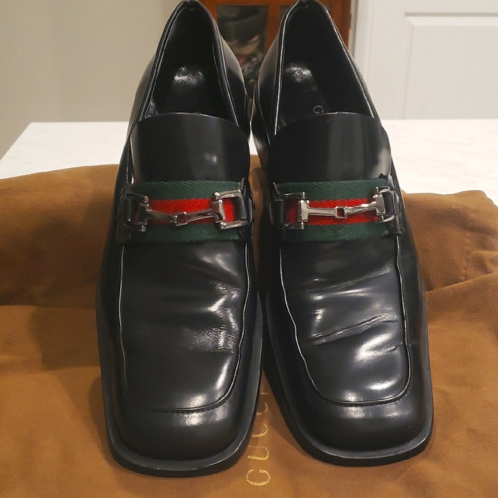 Gucci Black Leather Loafers with Red and Green Stripe